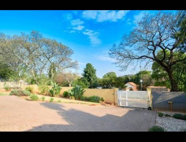 5 BEDROOM HOUSE FOR SALE IN QUELLERINA